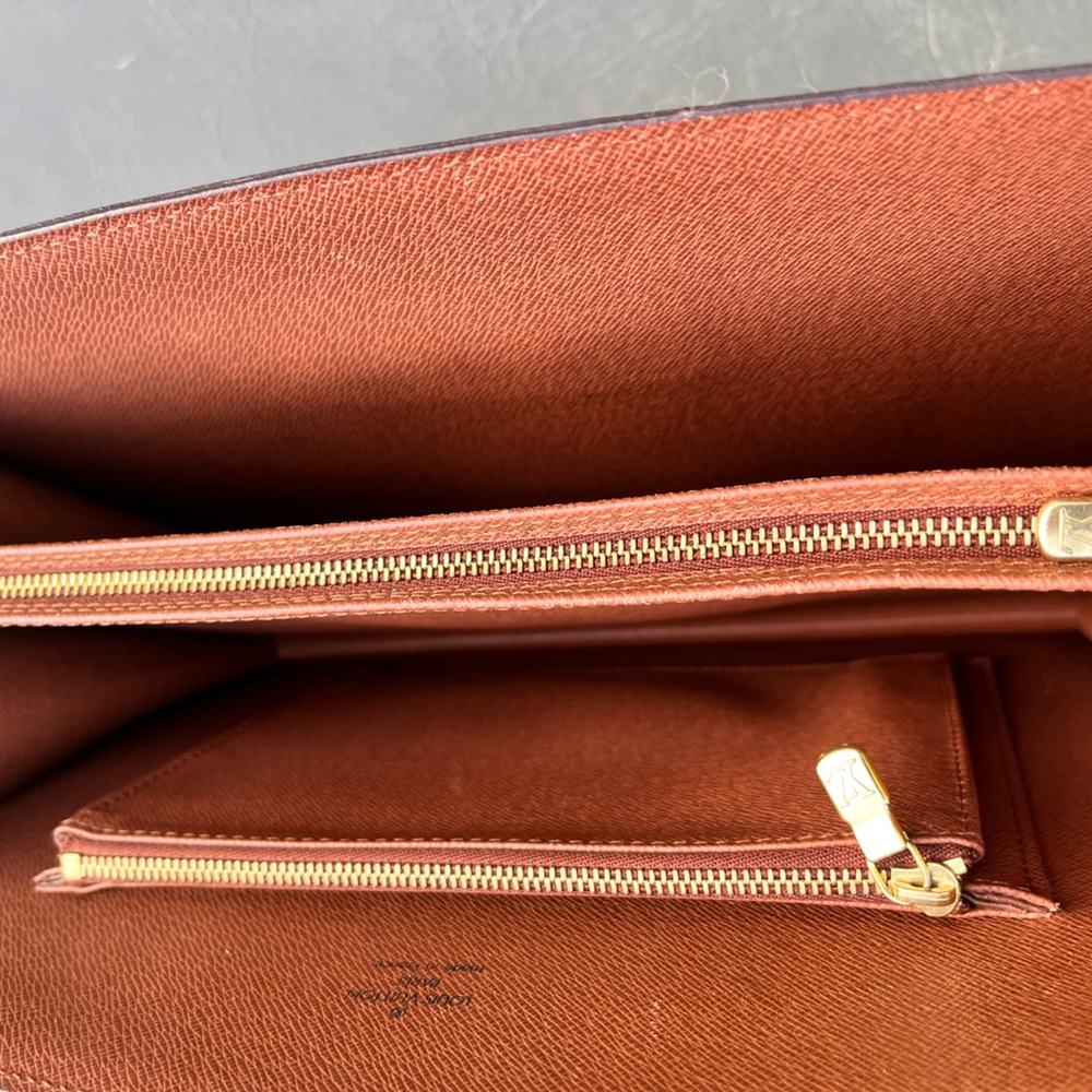 Louis Vuitton Courcelles Monogram Crossbody Bag Brown LV Vintage Shoulder Bag - Picture 12 of 14
